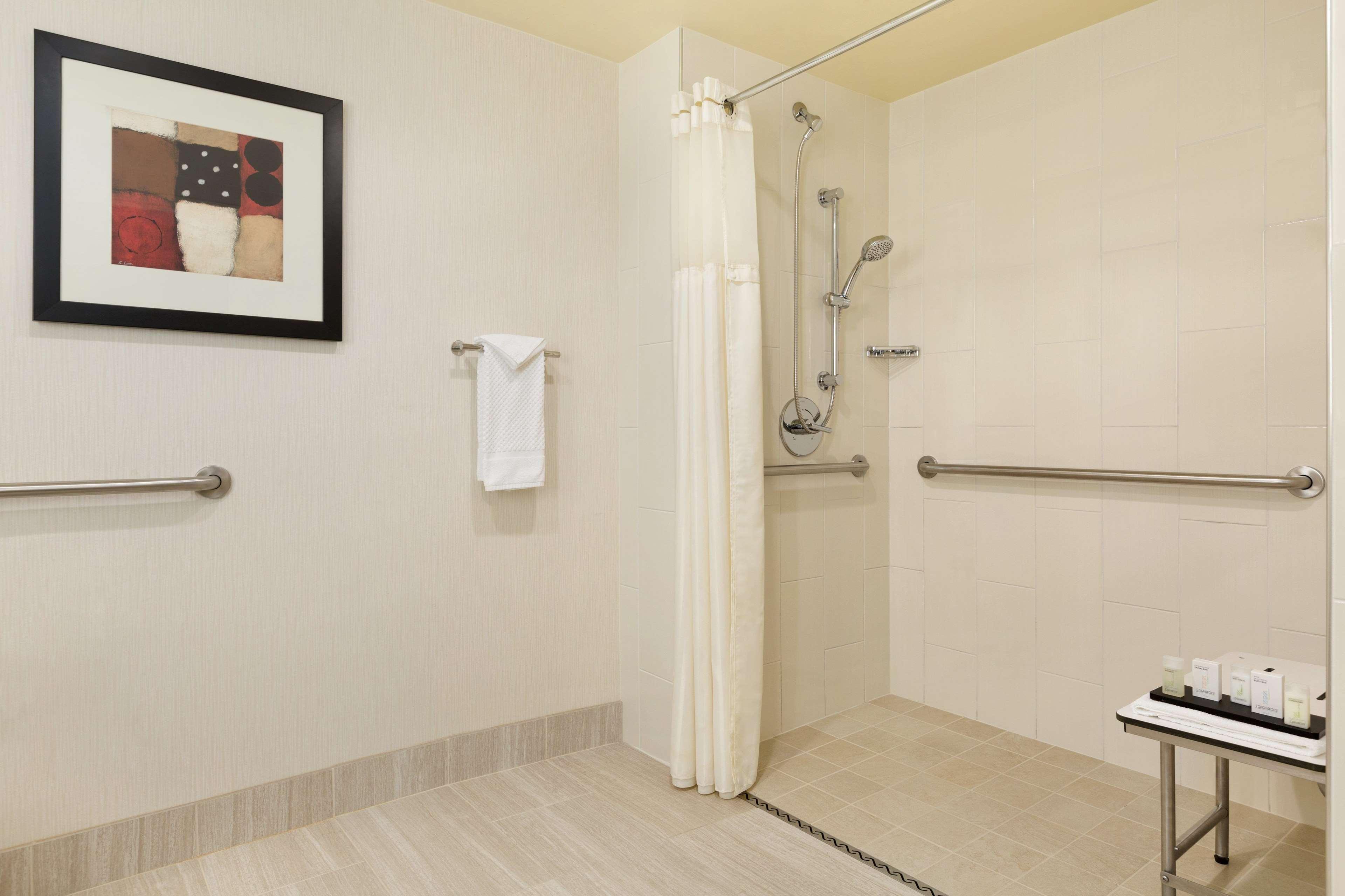Embassy Suites By Hilton Chicago North Shore Дирфилд Экстерьер фото