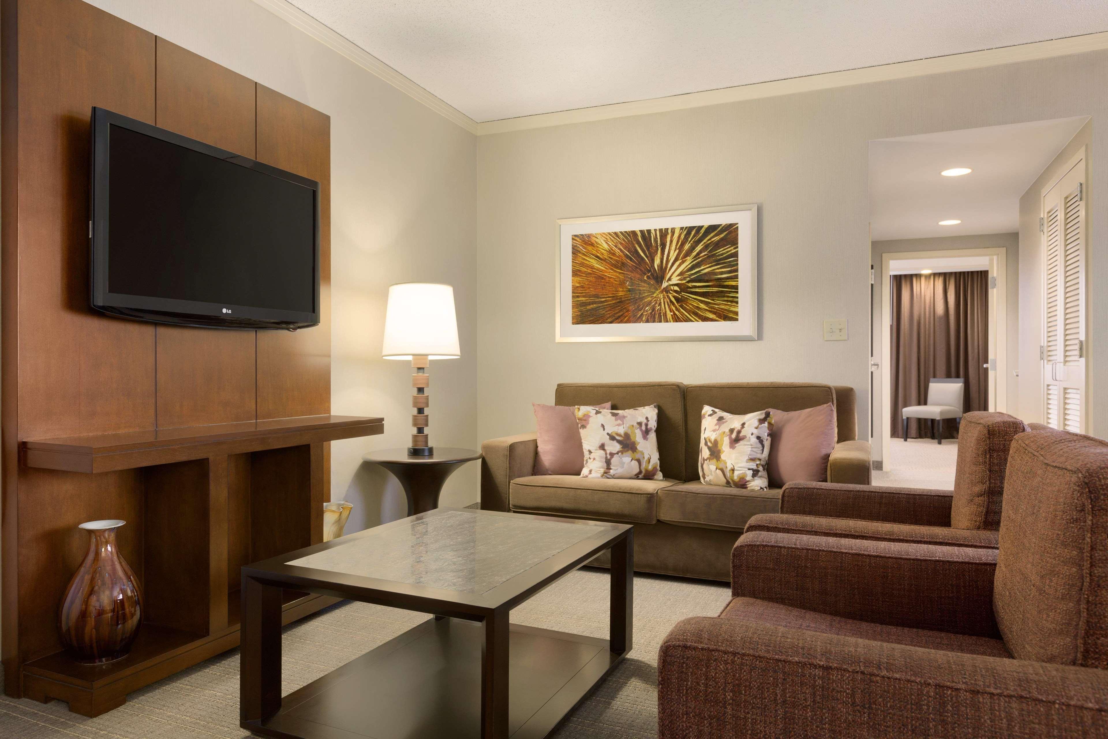Embassy Suites By Hilton Chicago North Shore Дирфилд Экстерьер фото
