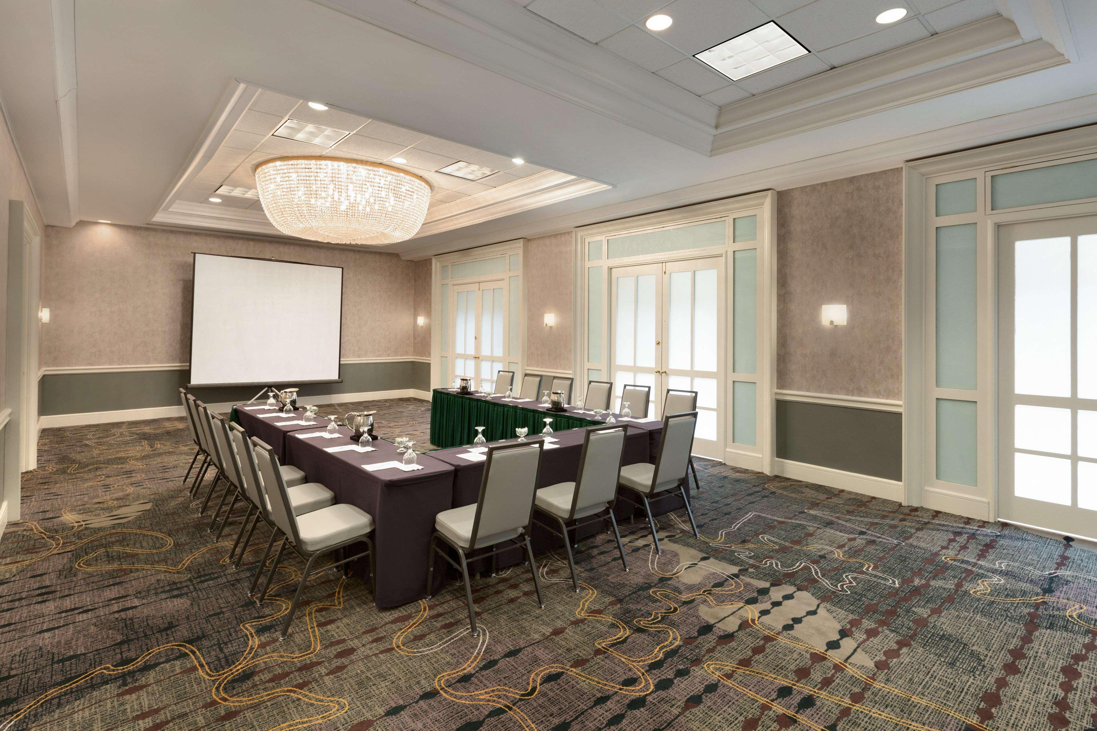 Embassy Suites By Hilton Chicago North Shore Дирфилд Экстерьер фото