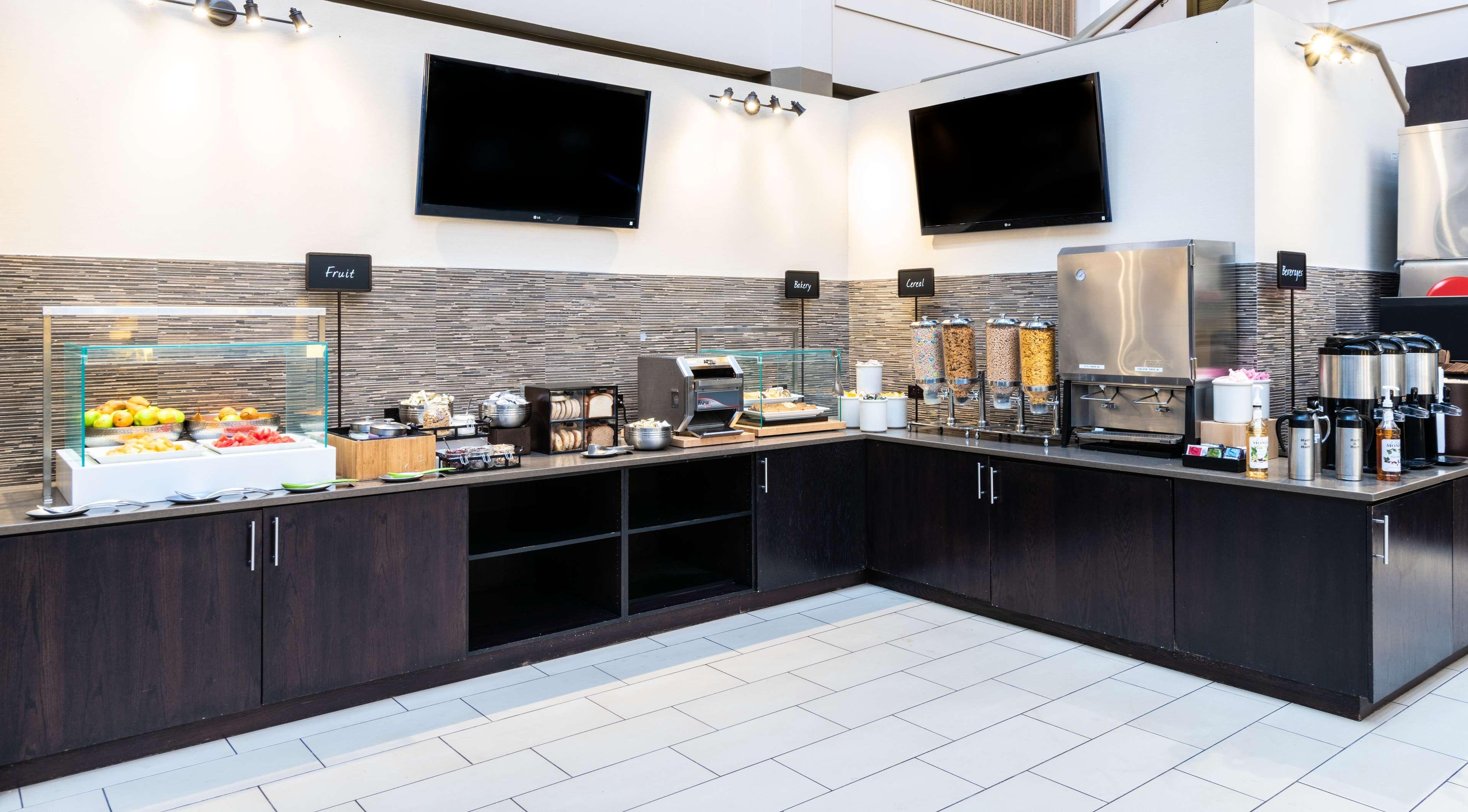 Embassy Suites By Hilton Chicago North Shore Дирфилд Экстерьер фото