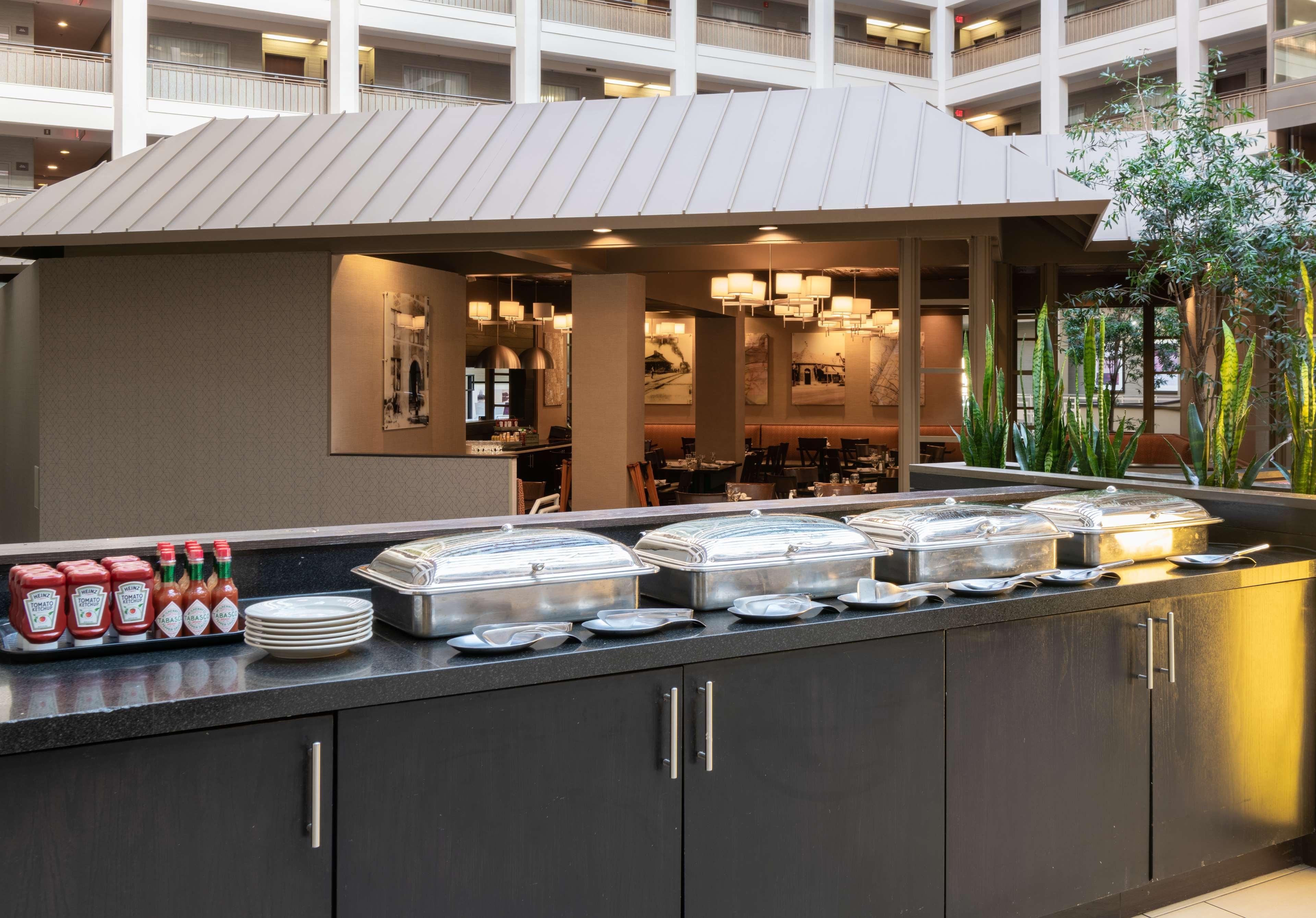 Embassy Suites By Hilton Chicago North Shore Дирфилд Экстерьер фото