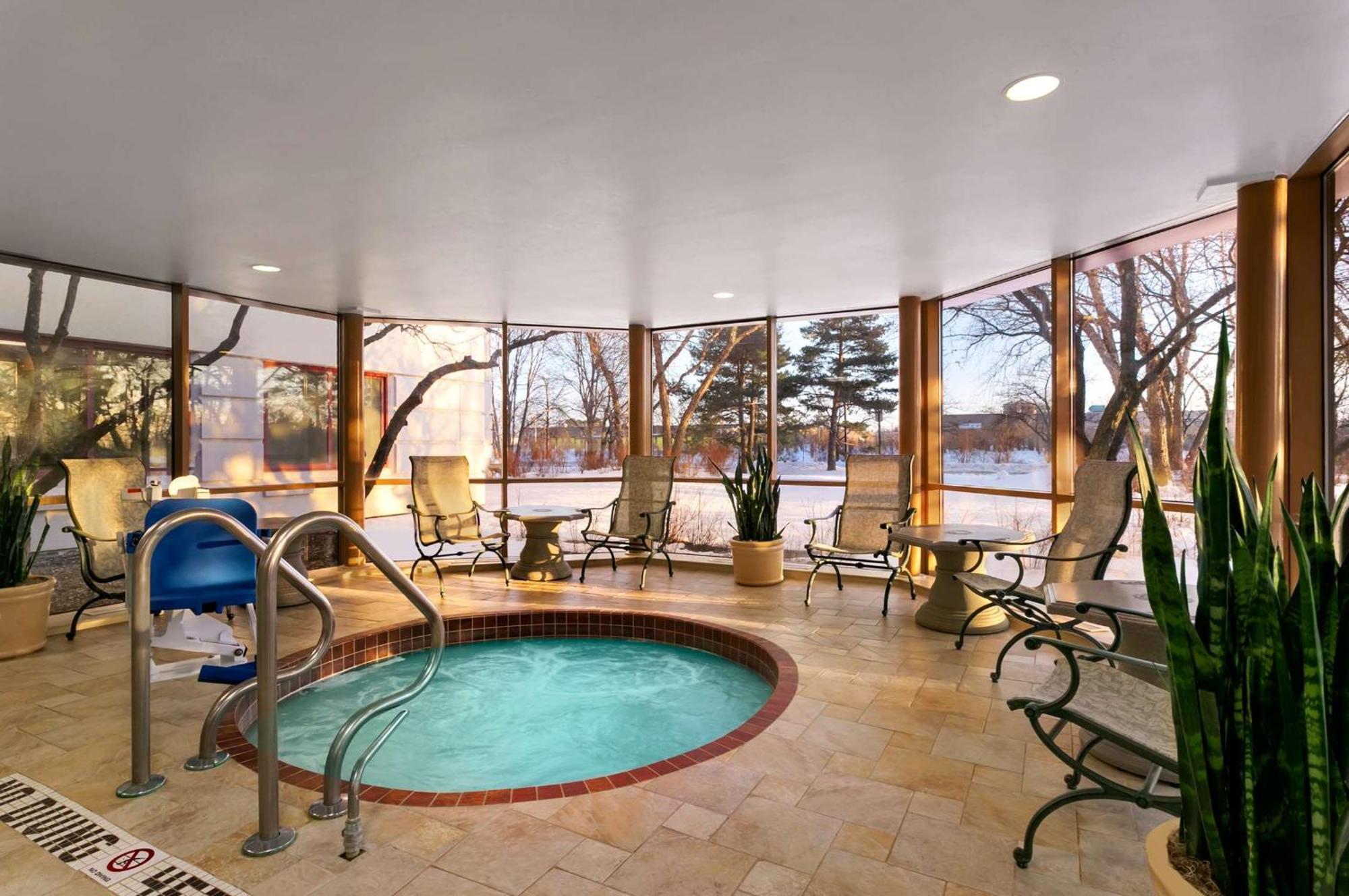 Embassy Suites By Hilton Chicago North Shore Дирфилд Экстерьер фото